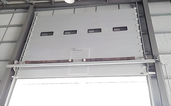 疏勒工业滑升门