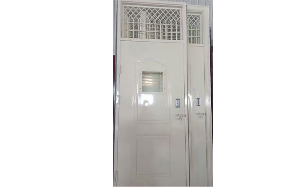 疏勒学校教室门