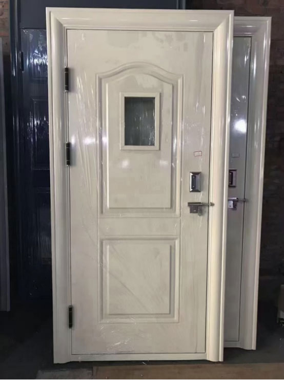 疏勒学校教室门