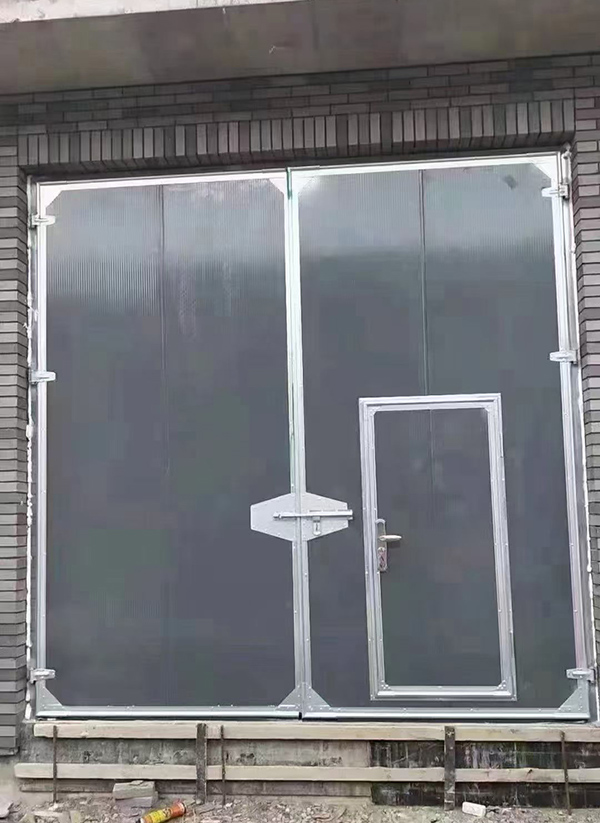 疏勒工业平开门在大型设备制造车间的应用实例